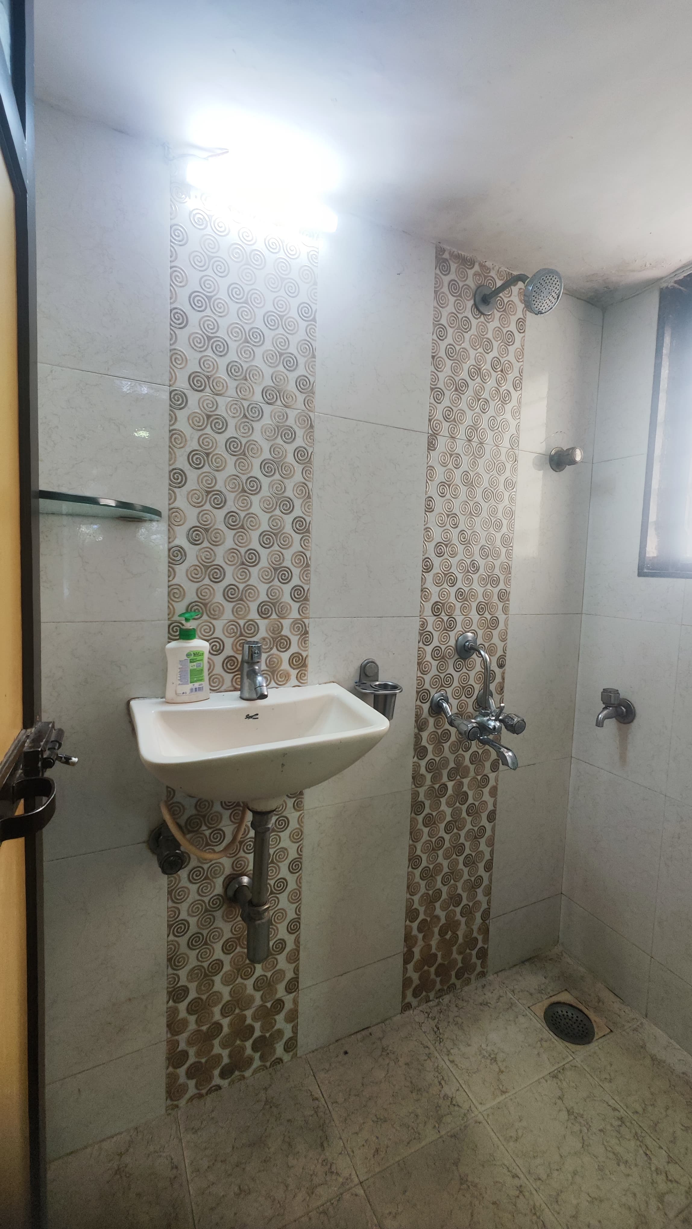 Rent 1 BHK in JB Nagar
